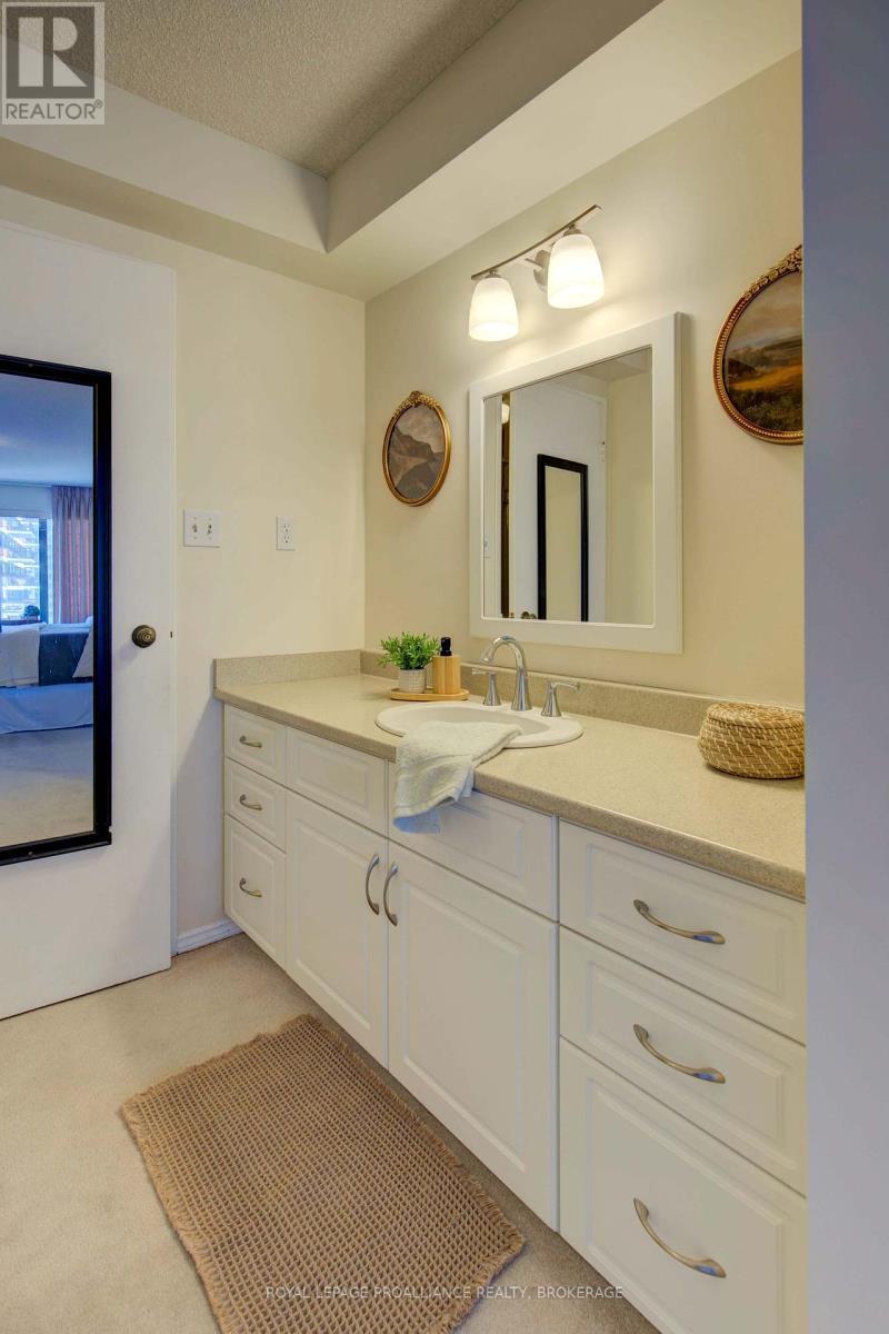 












602 - 185 ONTARIO STREET

,
Kingston (Central City East),




Ontario
K7L2Y7

