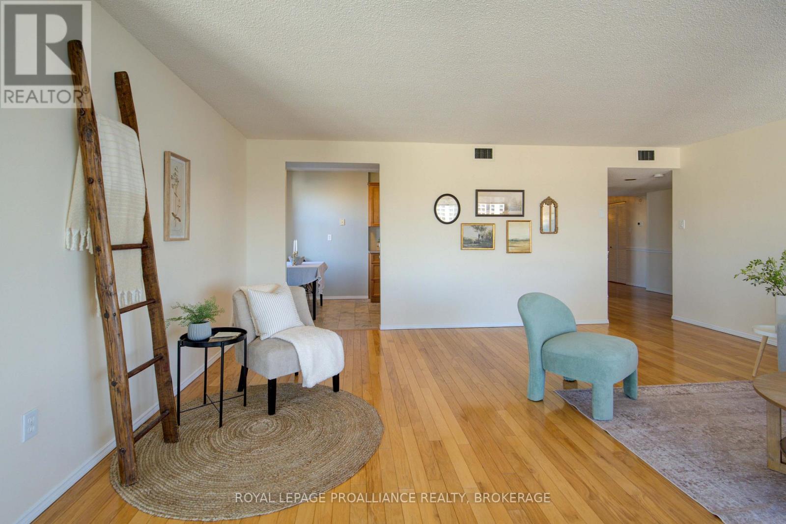 












602 - 185 ONTARIO STREET

,
Kingston (Central City East),




Ontario
K7L2Y7

