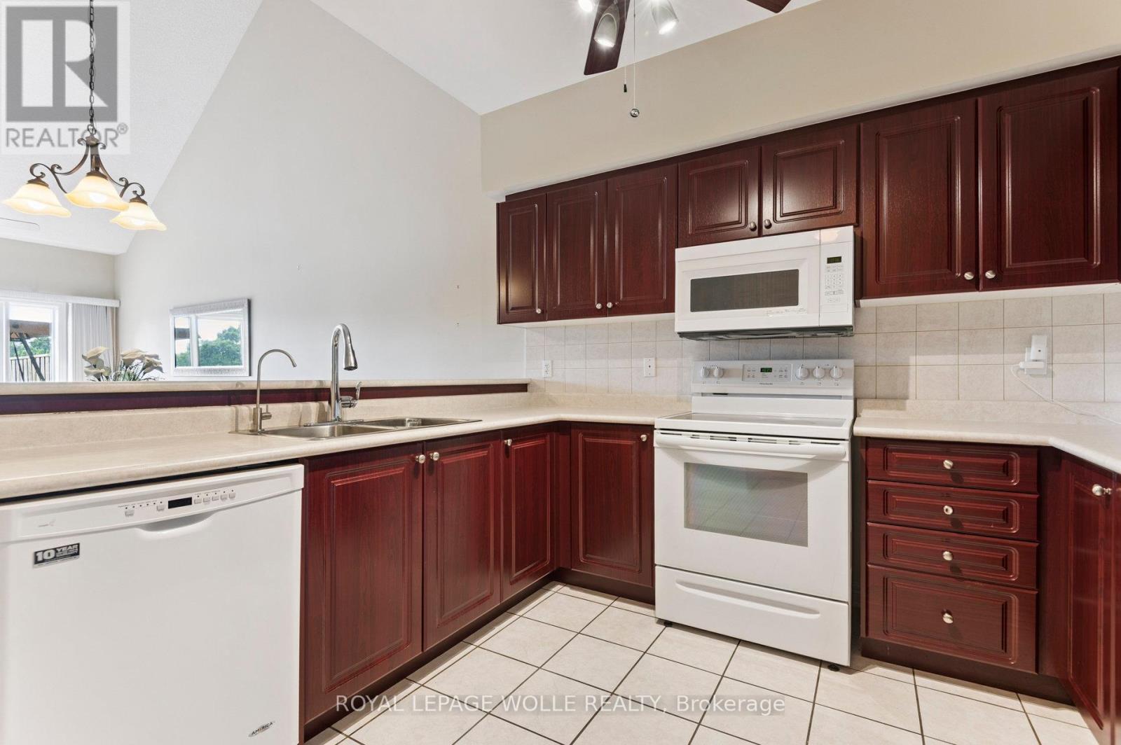 












14 - 19 NIAGARA DRIVE

,
Oshawa,




Ontario
L1G8G2

