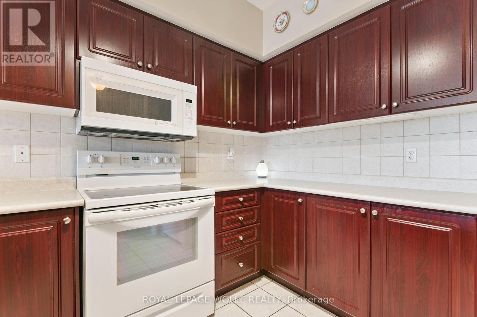 












14 - 19 NIAGARA DRIVE

,
Oshawa,




Ontario
L1G8G2

