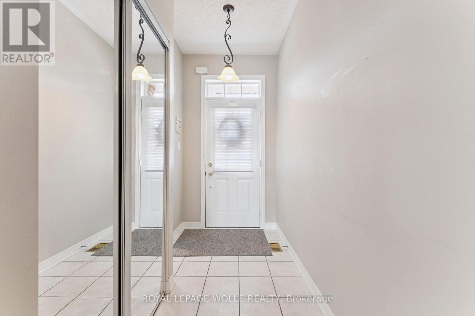 












14 - 19 NIAGARA DRIVE

,
Oshawa,




Ontario
L1G8G2

