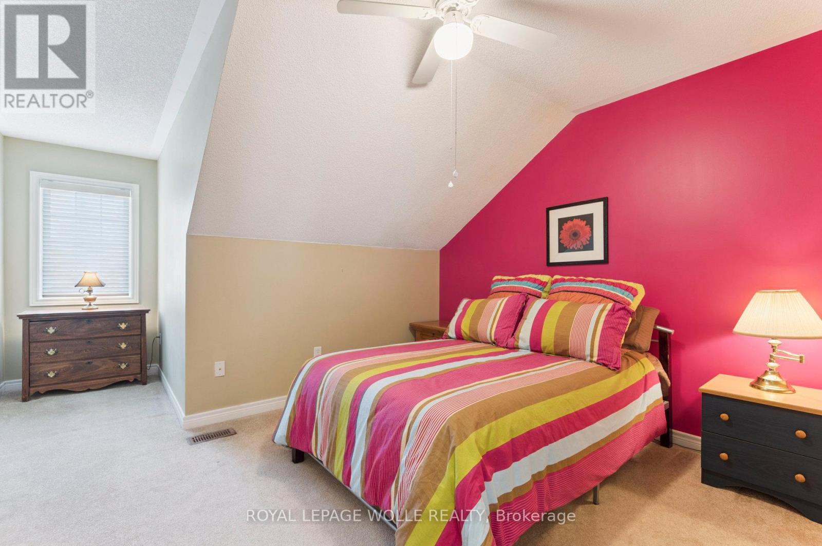 












14 - 19 NIAGARA DRIVE

,
Oshawa,




Ontario
L1G8G2

