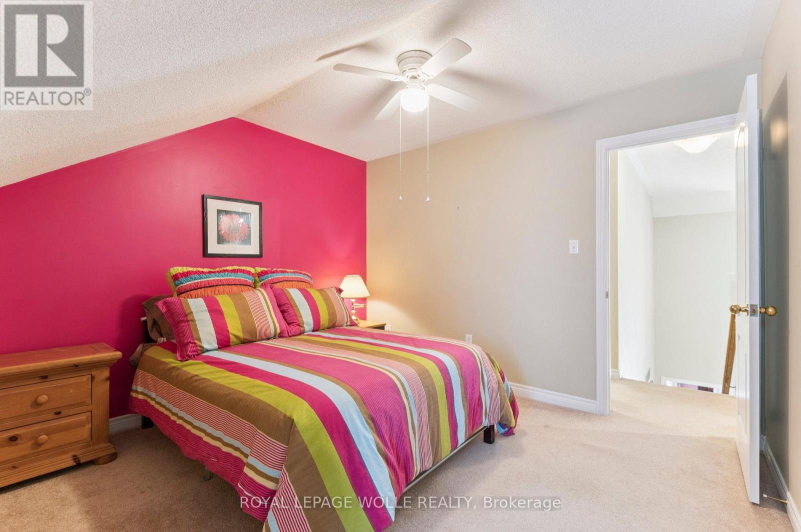 












14 - 19 NIAGARA DRIVE

,
Oshawa,




Ontario
L1G8G2

