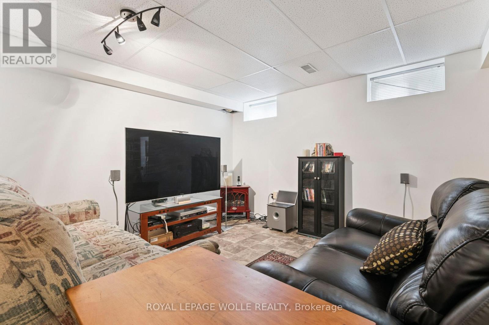 












14 - 19 NIAGARA DRIVE

,
Oshawa,




Ontario
L1G8G2

