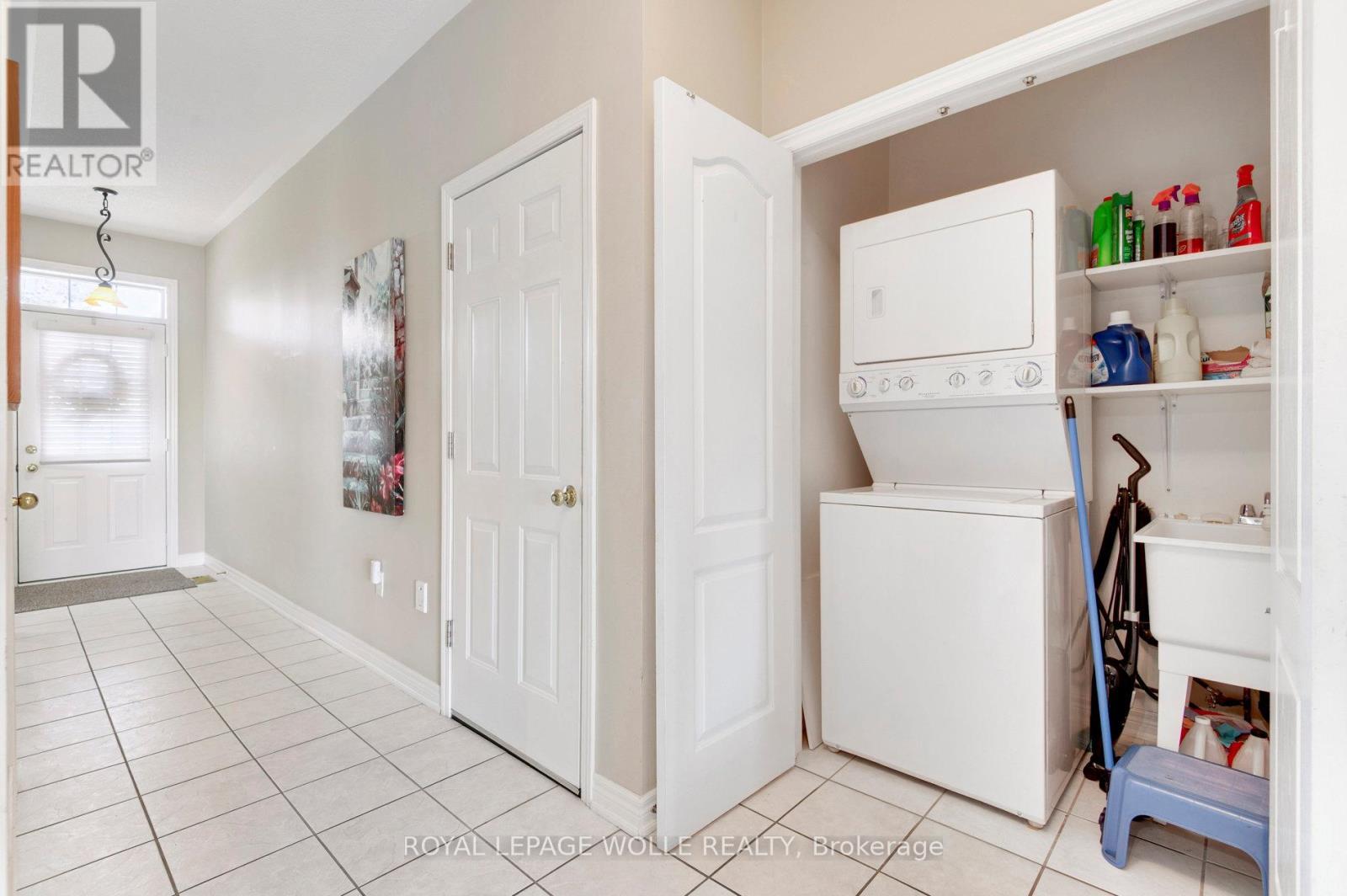 












14 - 19 NIAGARA DRIVE

,
Oshawa,




Ontario
L1G8G2


