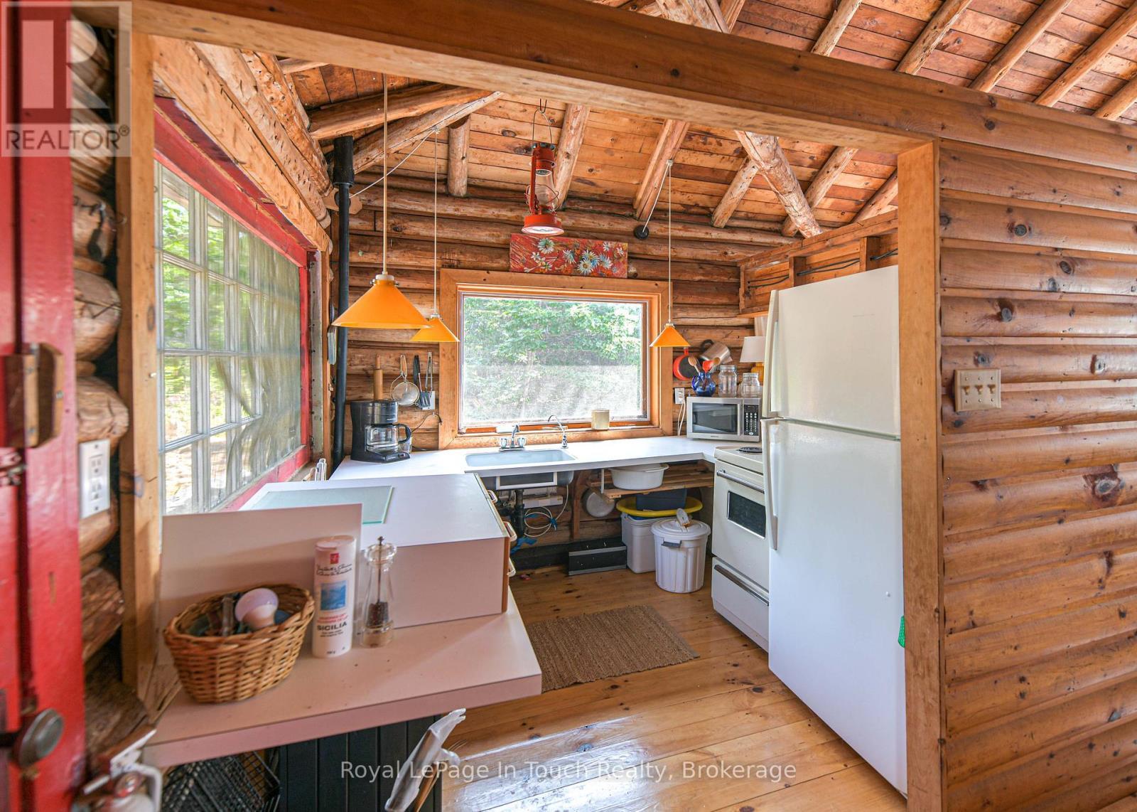 












1810 BONE ISLAND

,
Georgian Bay (Gibson),




Ontario
P0E1E0

