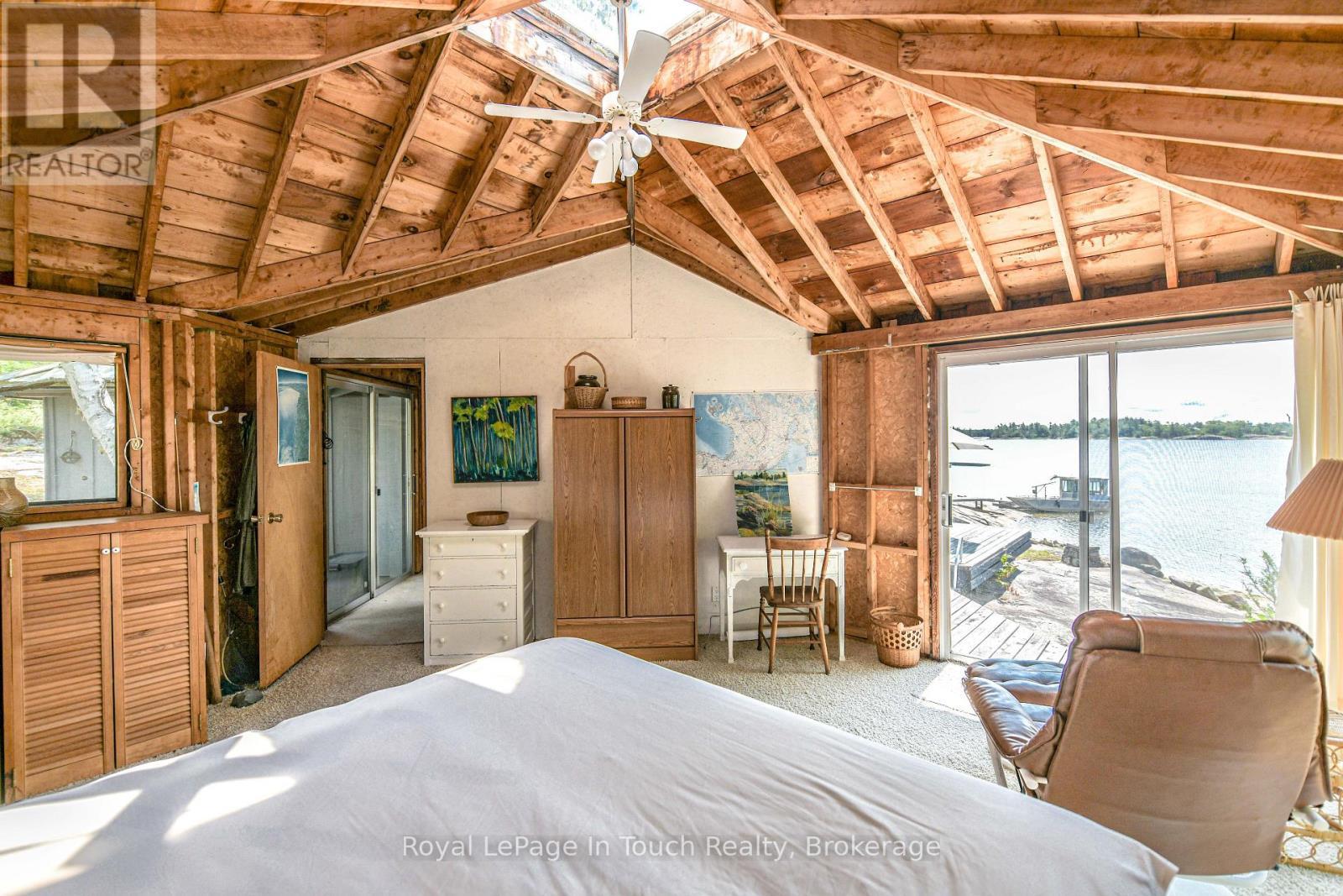 












1810 BONE ISLAND

,
Georgian Bay (Gibson),




Ontario
P0E1E0

