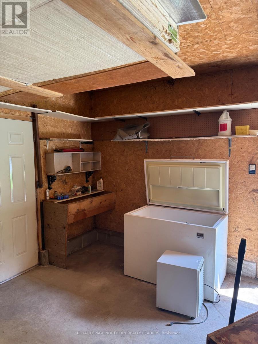 












119 DIXON STREET

,
Timmins (Porcupine - East),




Ontario
P0N1C0

