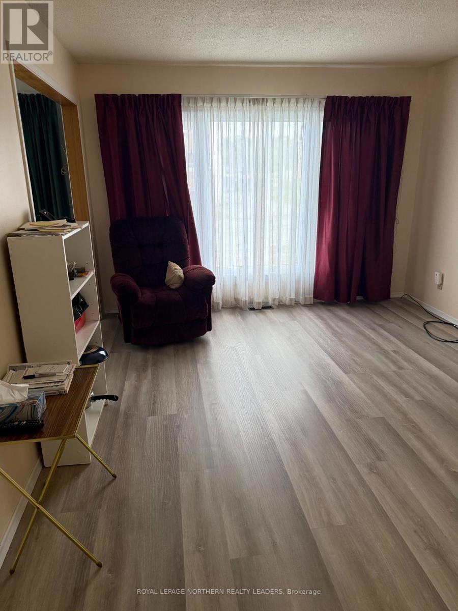 












119 DIXON STREET

,
Timmins (Porcupine - East),




Ontario
P0N1C0

