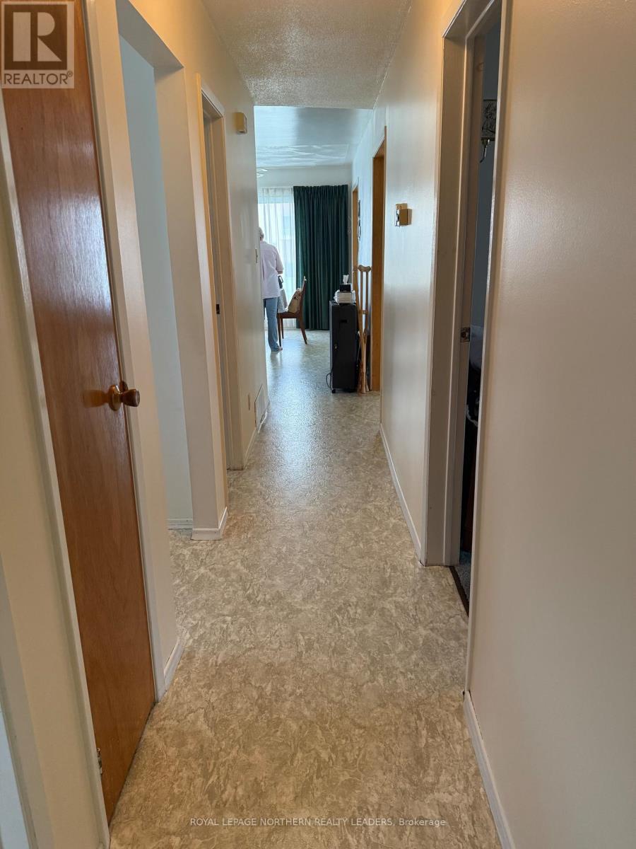 












119 DIXON STREET

,
Timmins (Porcupine - East),




Ontario
P0N1C0


