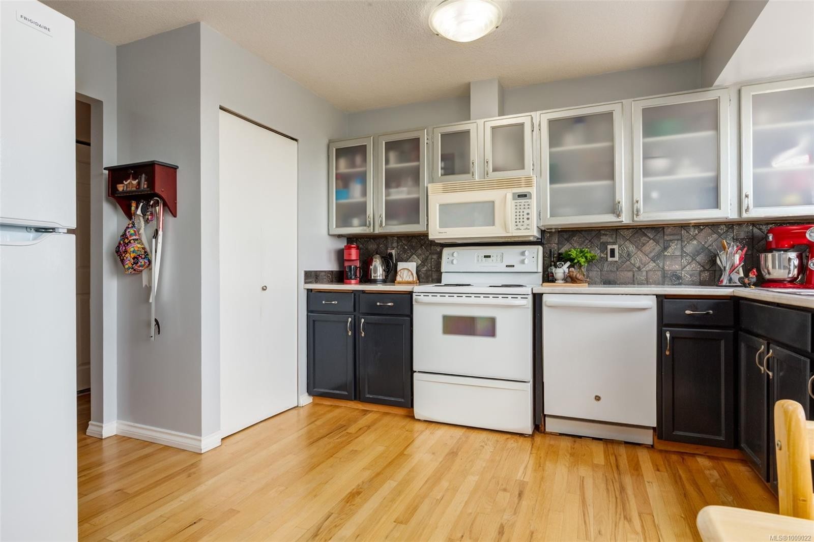 









108


Chelan

Pl,
Nanaimo,




BC
V9R 6S2

