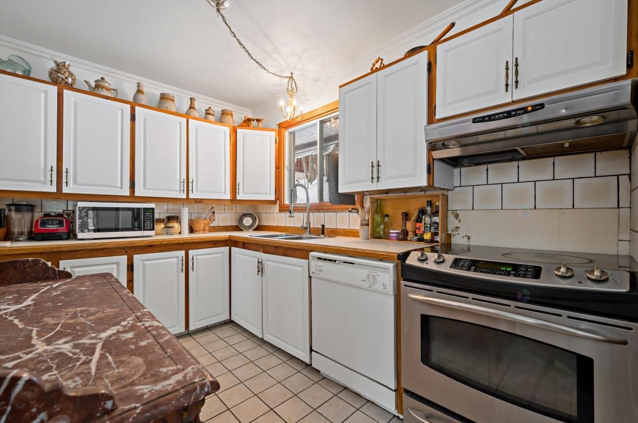 









105


Rue St-Germain

,
Mont-Tremblant,




QC
J8E1G5

