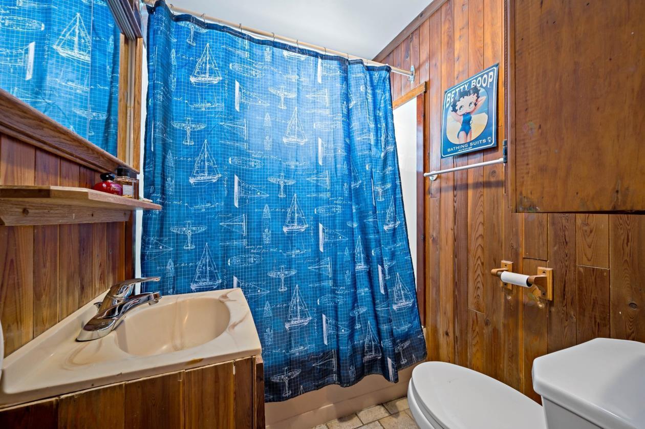 









105


Rue St-Germain

,
Mont-Tremblant,




QC
J8E1G5

