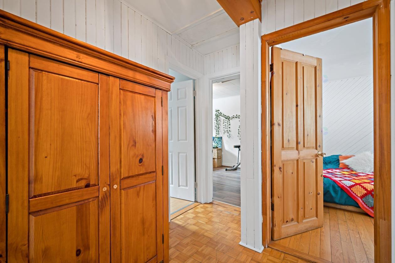 









105


Rue St-Germain

,
Mont-Tremblant,




QC
J8E1G5

