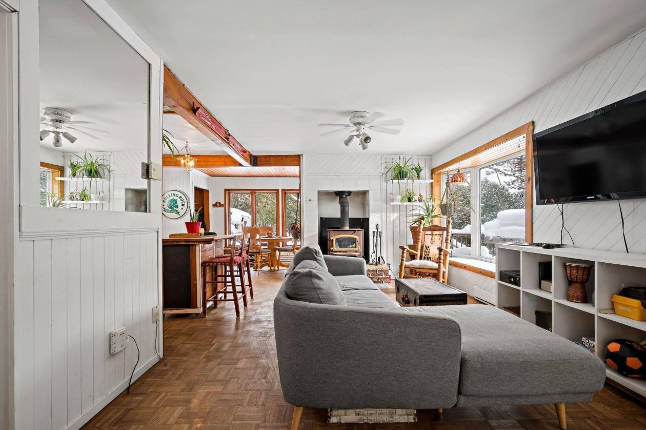 









105


Rue St-Germain

,
Mont-Tremblant,




QC
J8E1G5

