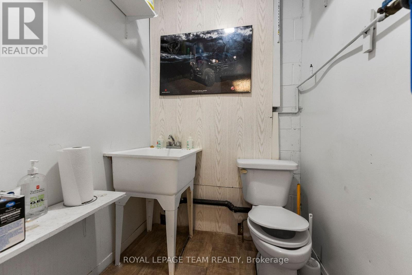 












636 MILL STREET

,
Greater Madawaska,




Ontario
K0J1H0

