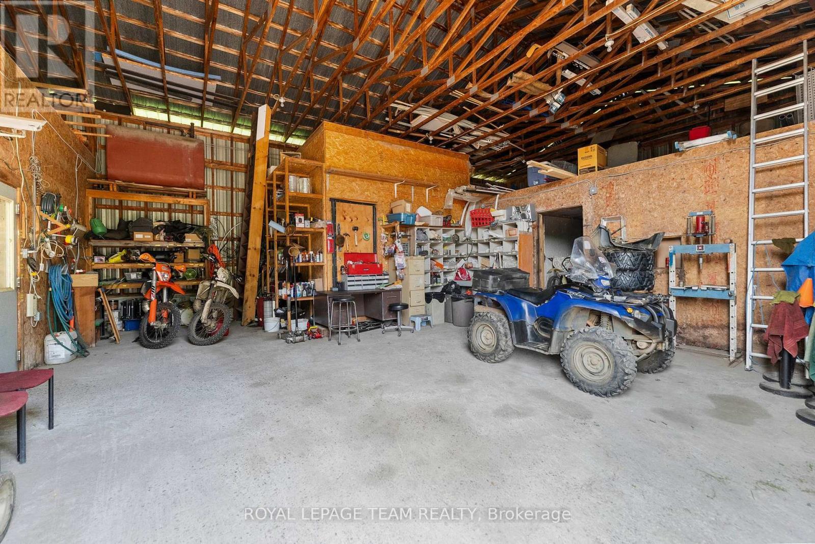 












636 MILL STREET

,
Greater Madawaska,




Ontario
K0J1H0

