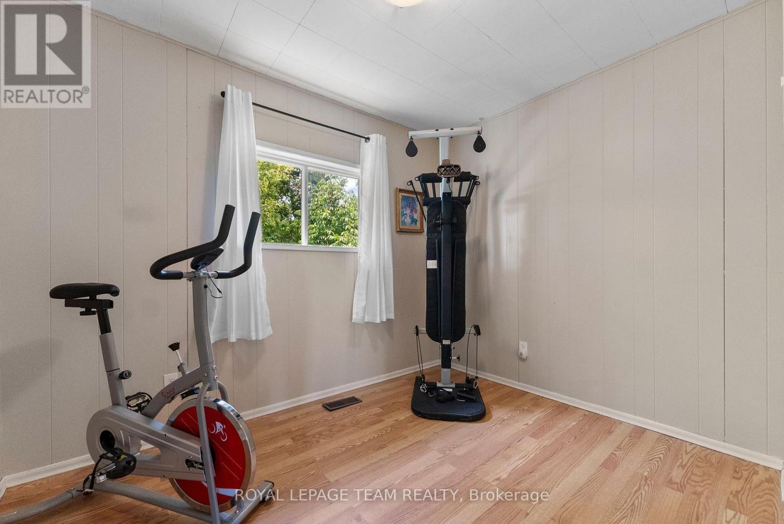 












636 MILL STREET

,
Greater Madawaska,




Ontario
K0J1H0

