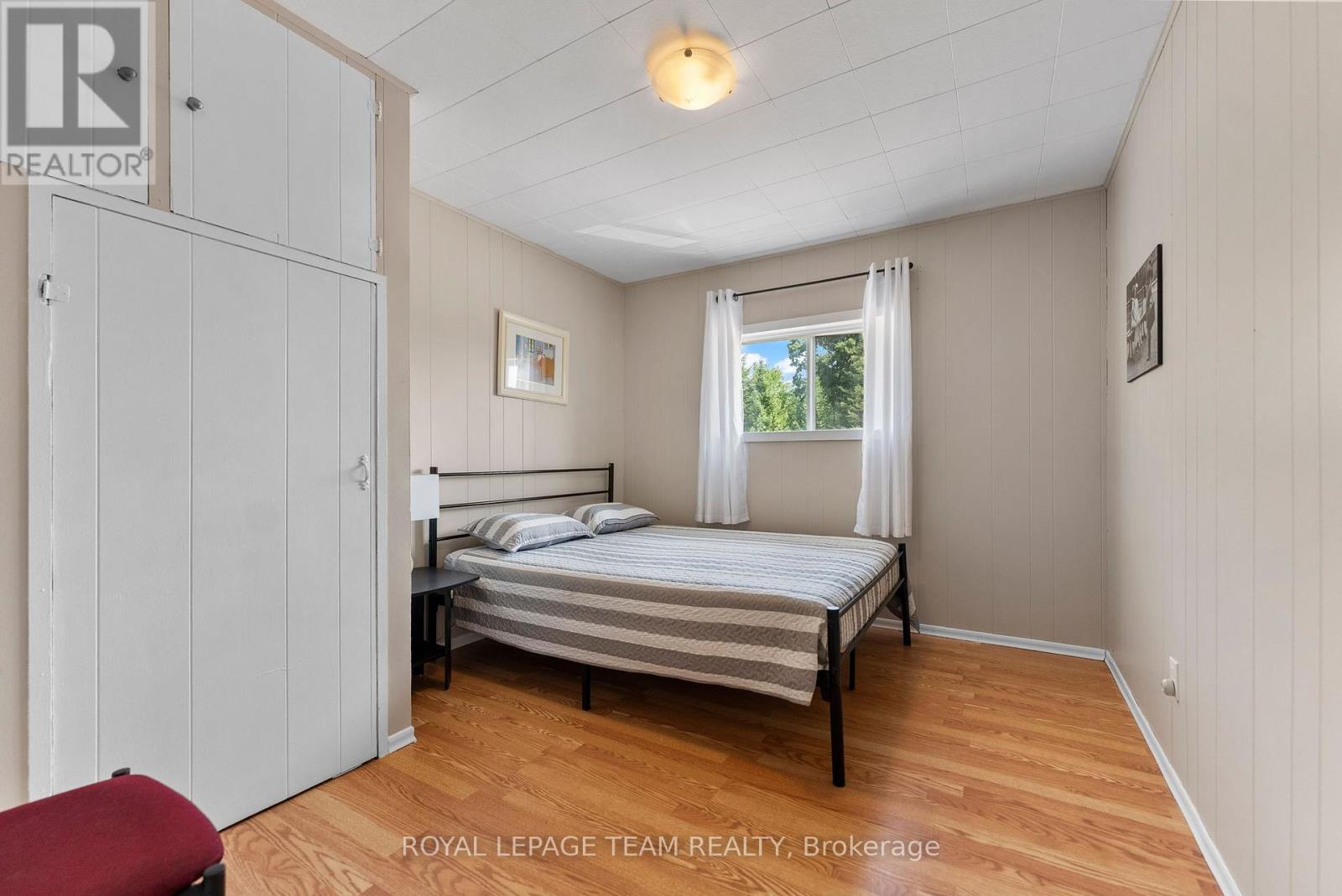 












636 MILL STREET

,
Greater Madawaska,




Ontario
K0J1H0

