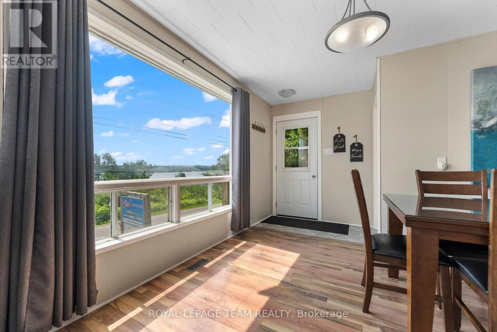 












636 MILL STREET

,
Greater Madawaska,




Ontario
K0J1H0

