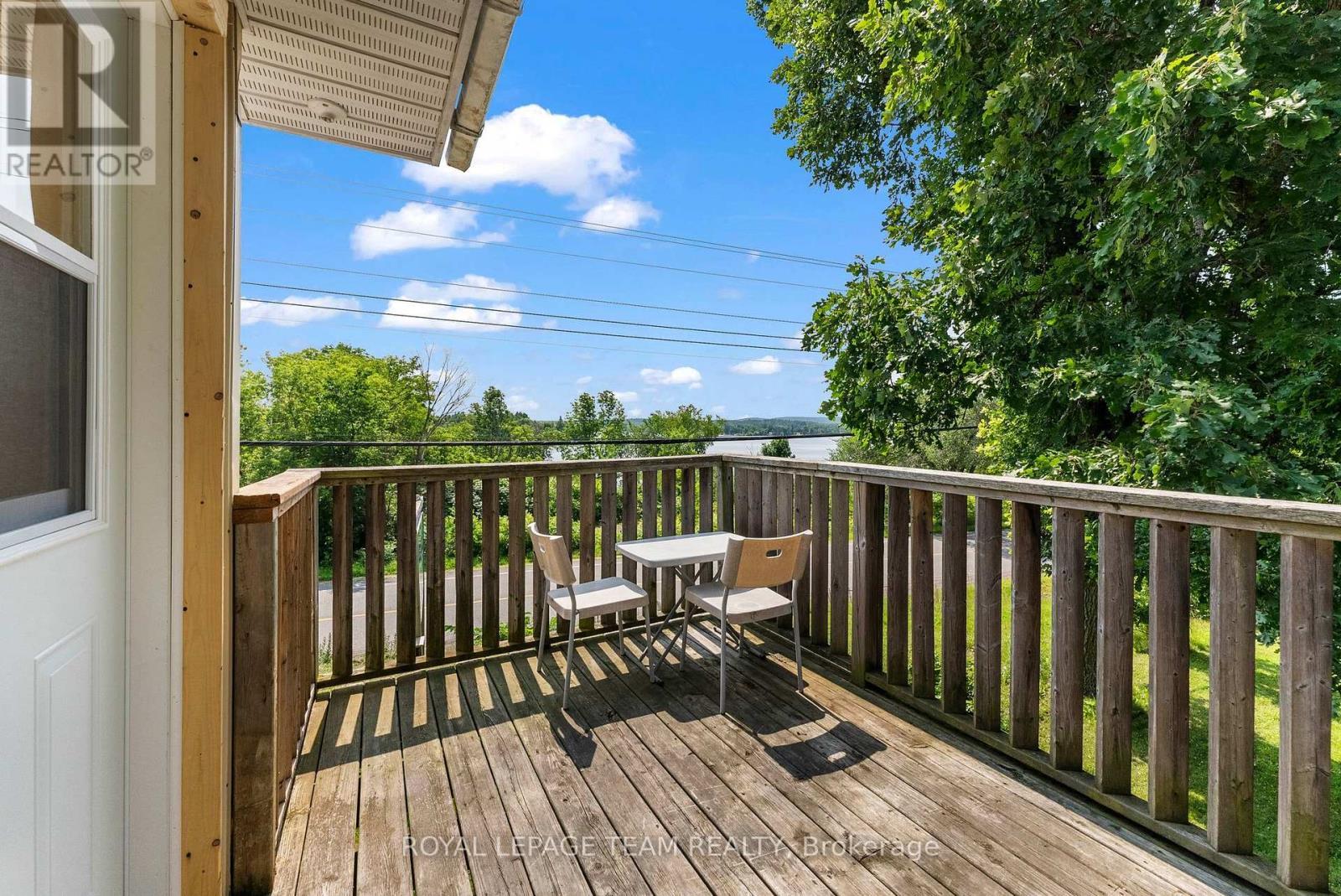 












636 MILL STREET

,
Greater Madawaska,




Ontario
K0J1H0

