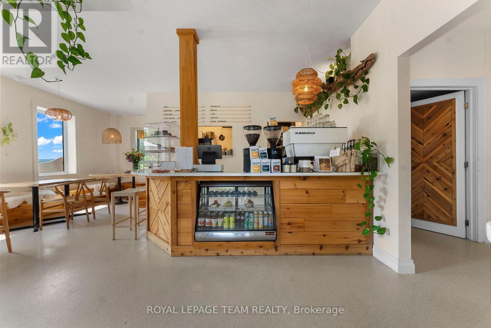 












636 MILL STREET

,
Greater Madawaska,




Ontario
K0J1H0

