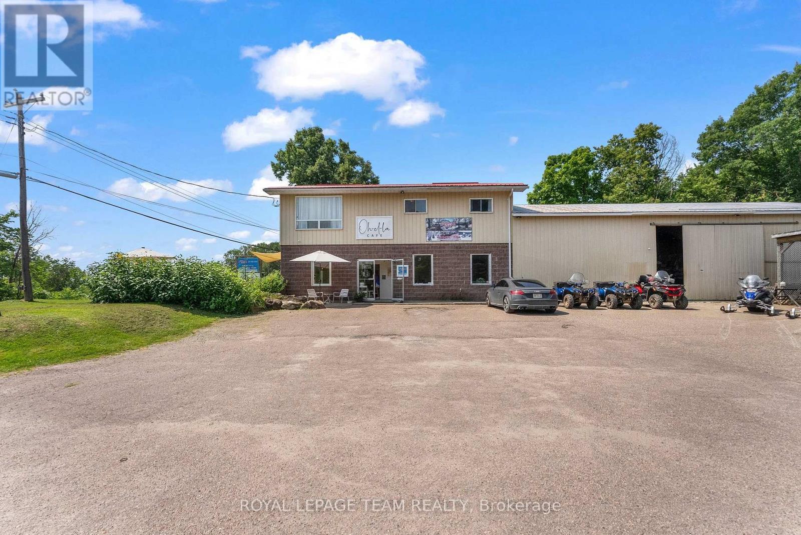 












636 MILL STREET

,
Greater Madawaska,




Ontario
K0J1H0


