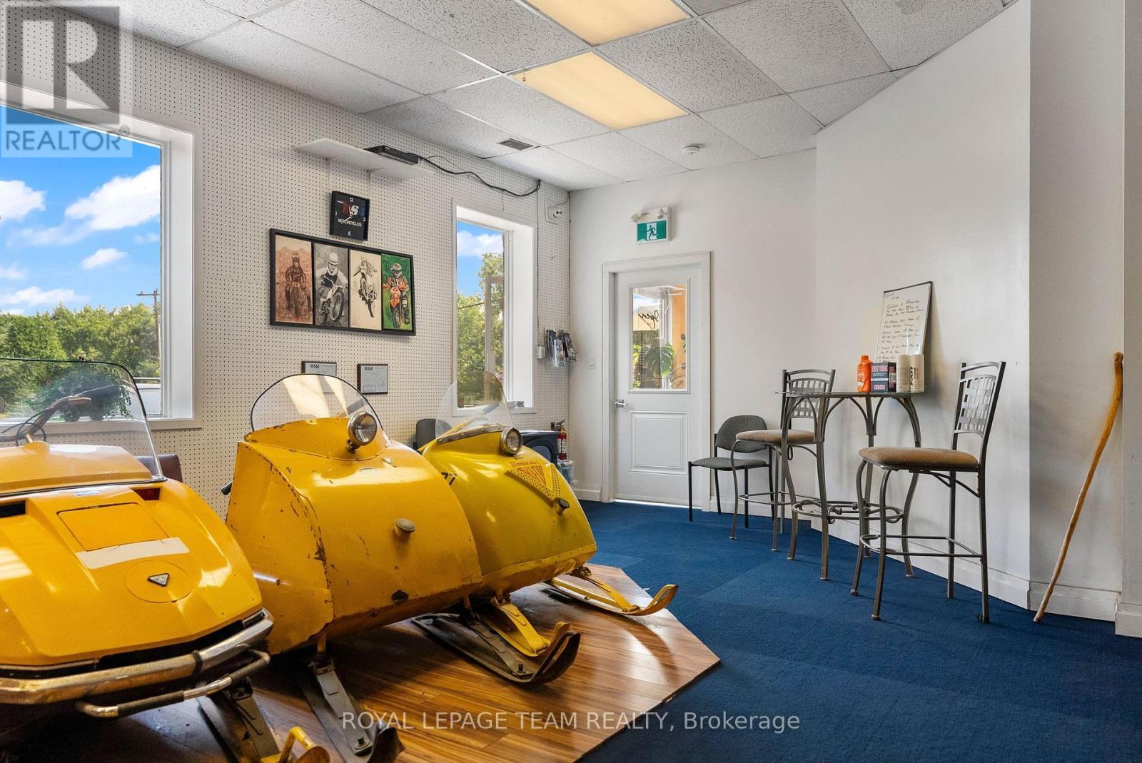 












636 MILL STREET

,
Greater Madawaska,




Ontario
K0J1H0

