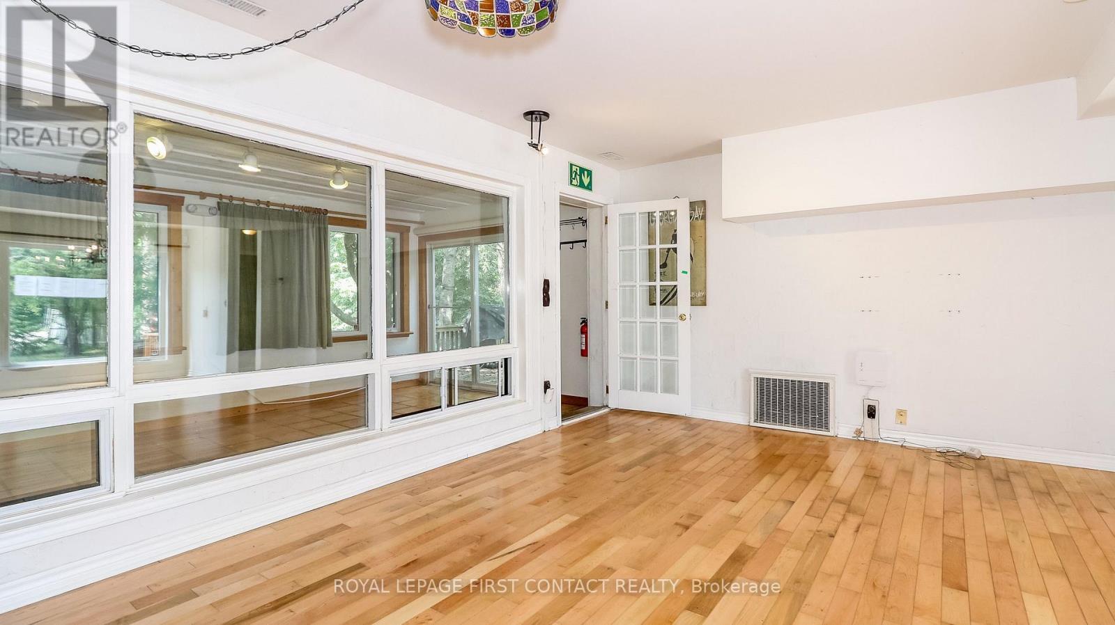 












114 BIRCH VIEW TRAIL

,
Blue Mountains,




Ontario
L9Y0M2

