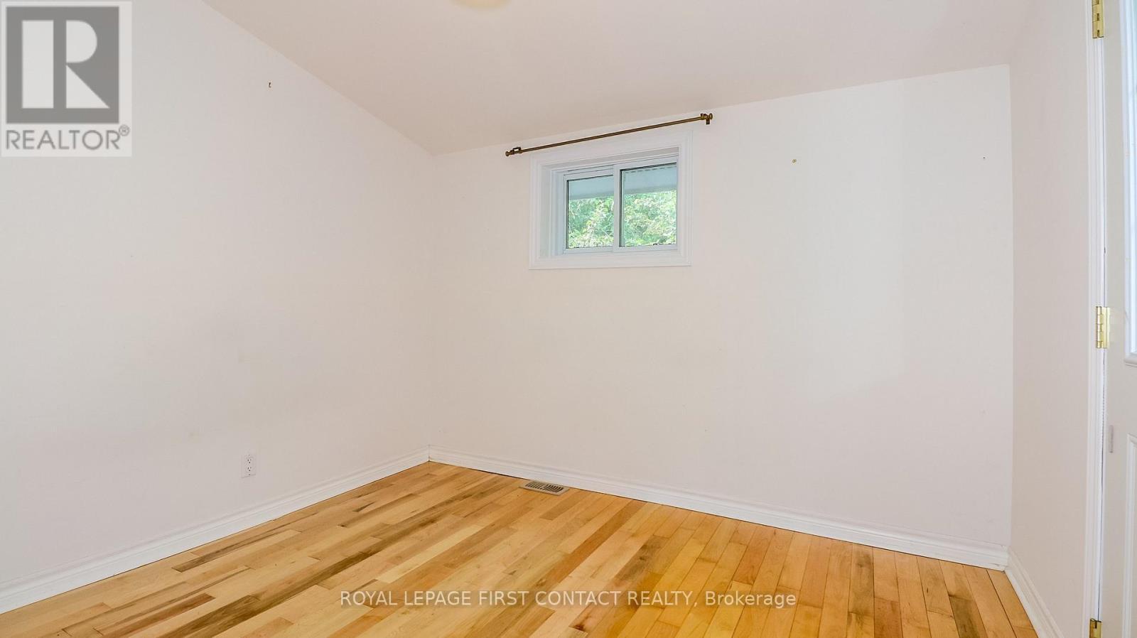 












114 BIRCH VIEW TRAIL

,
Blue Mountains,




Ontario
L9Y0M2

