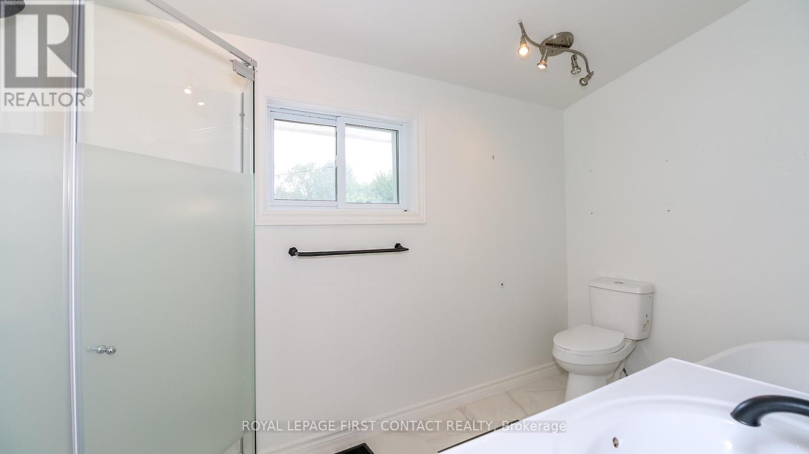 












114 BIRCH VIEW TRAIL

,
Blue Mountains,




Ontario
L9Y0M2

