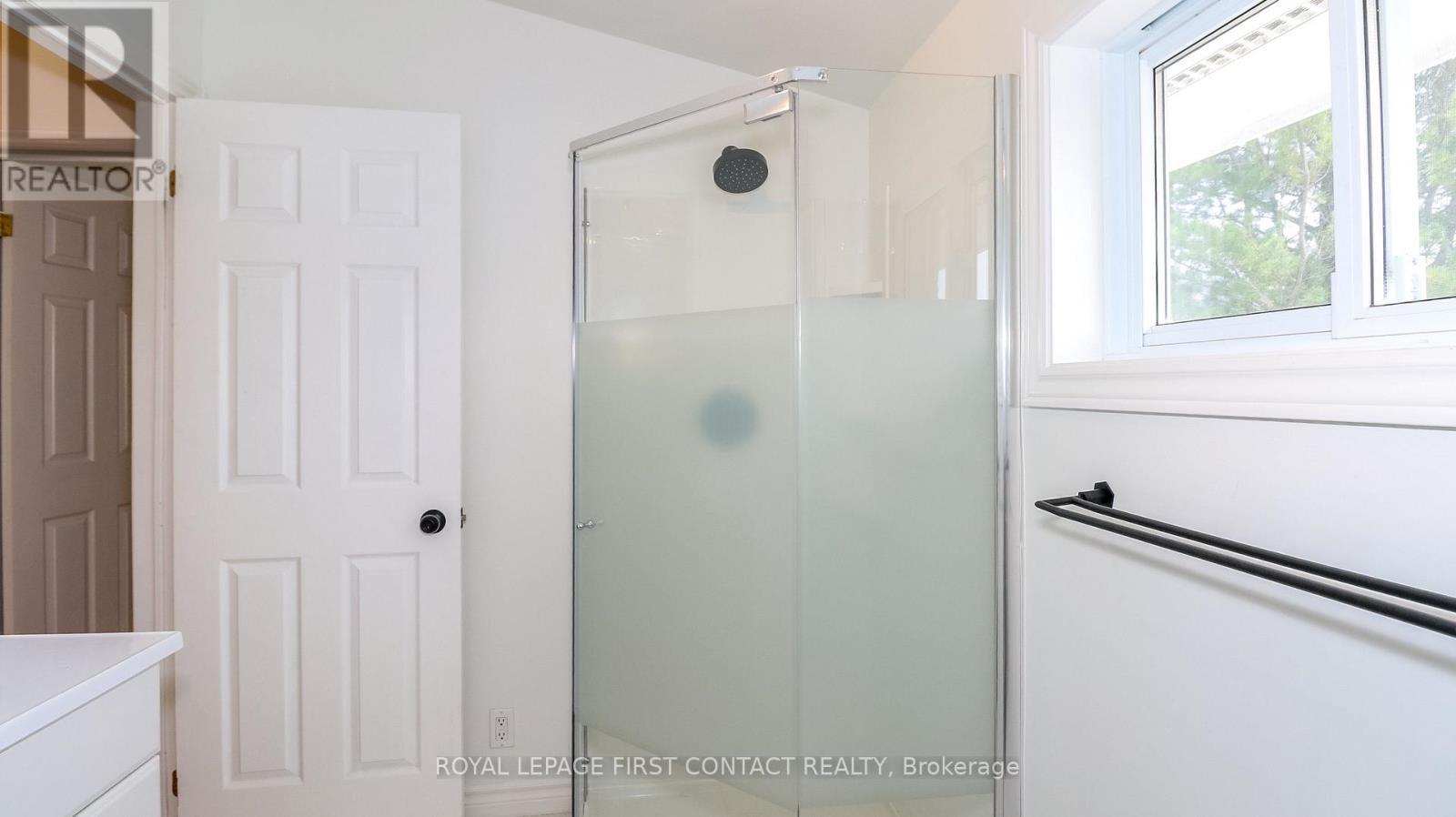 












114 BIRCH VIEW TRAIL

,
Blue Mountains,




Ontario
L9Y0M2

