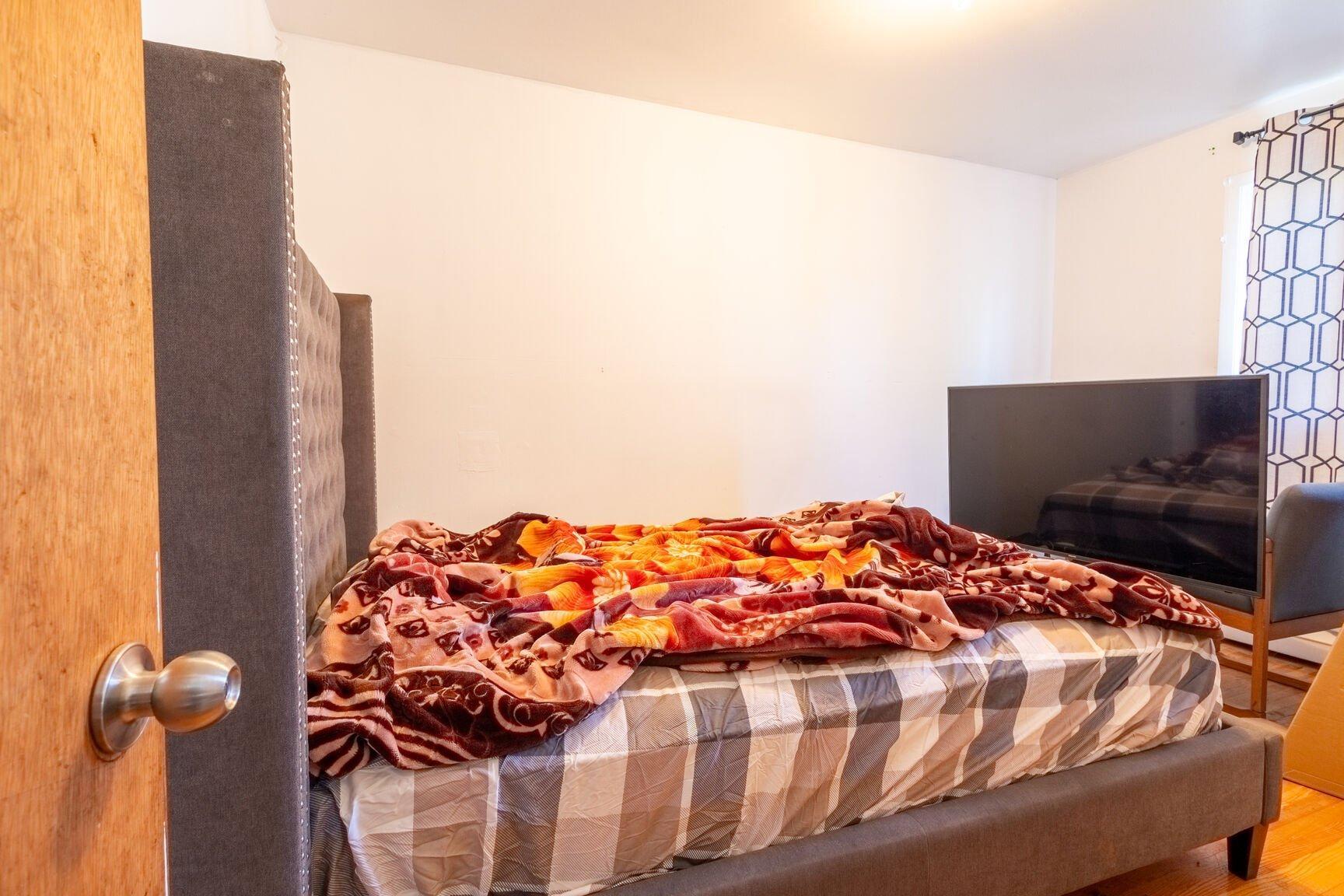 









6435

 - 6437


Rue Marie-Victorin

,
Montréal (Montréal-Nord),




QC
H1G2J2


