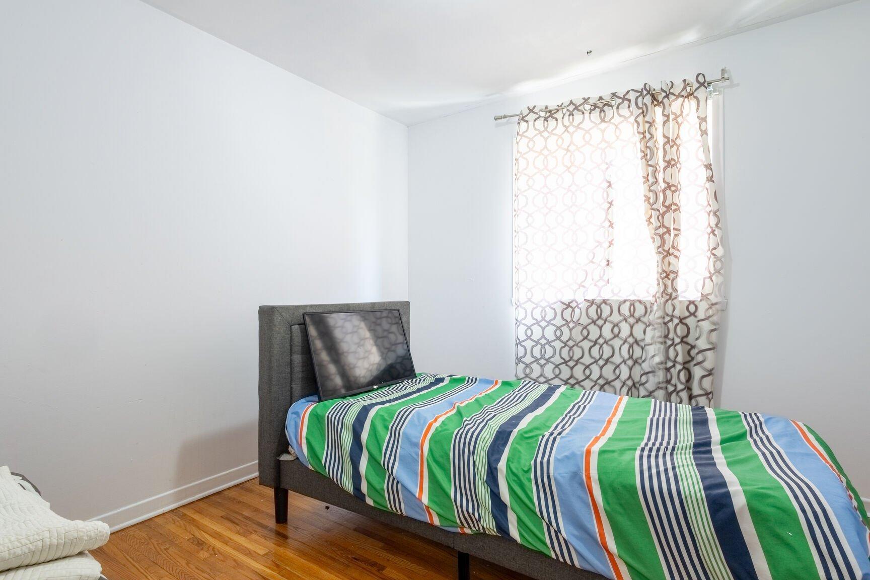 









6435

 - 6437


Rue Marie-Victorin

,
Montréal (Montréal-Nord),




QC
H1G2J2

