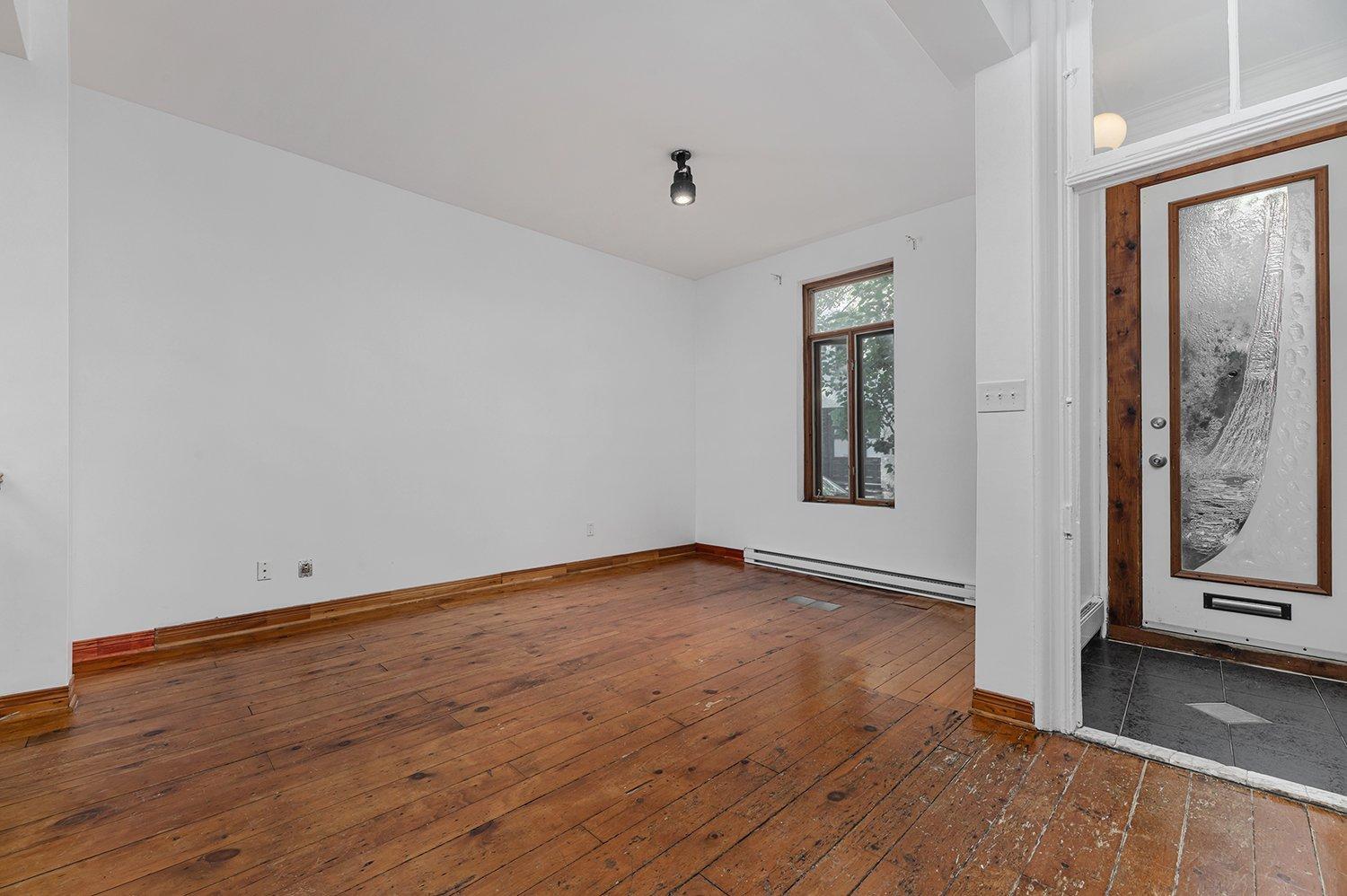 









4082


Rue Drolet

,
Montréal (Le Plateau-Mont-Royal),




QC
H2W2L4

