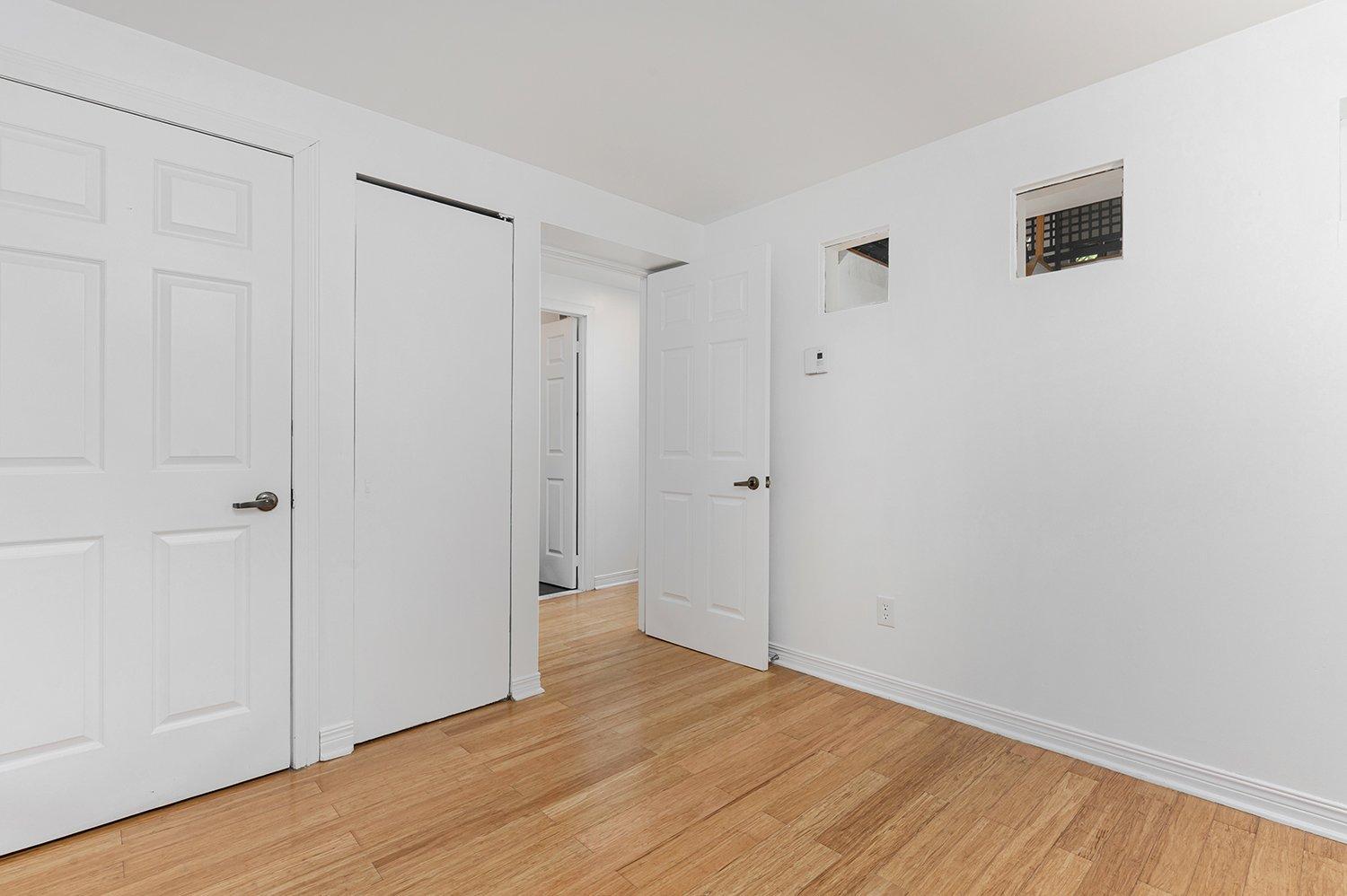 









4082


Rue Drolet

,
Montréal (Le Plateau-Mont-Royal),




QC
H2W2L4

