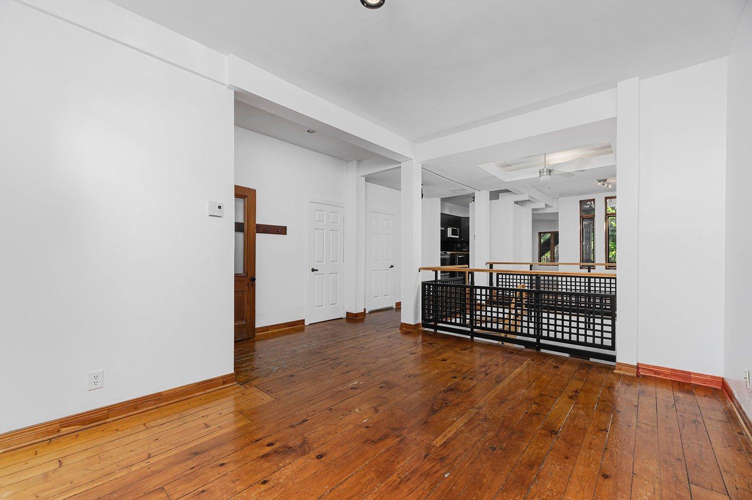 









4082


Rue Drolet

,
Montréal (Le Plateau-Mont-Royal),




QC
H2W2L4

