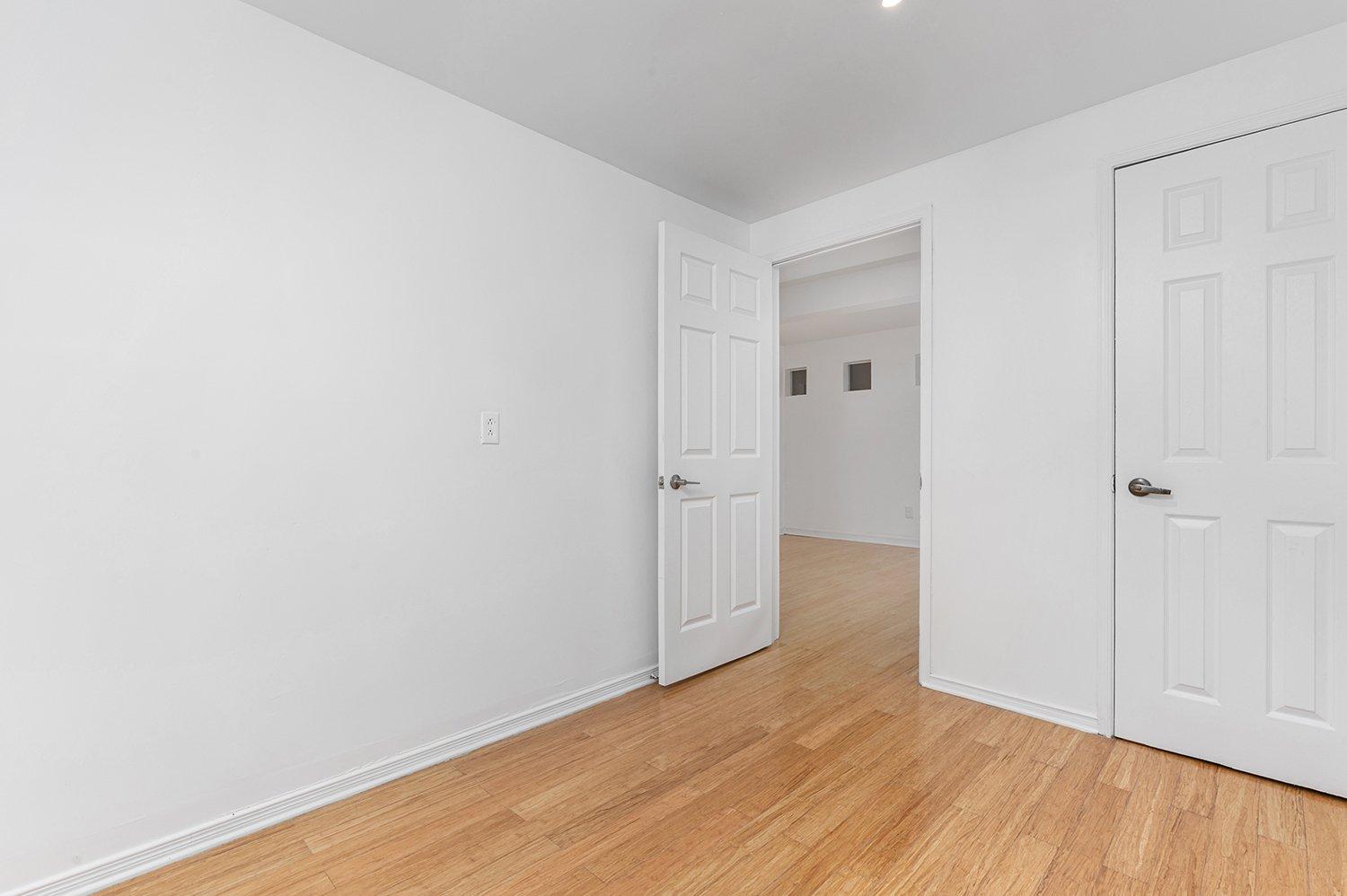 









4082


Rue Drolet

,
Montréal (Le Plateau-Mont-Royal),




QC
H2W2L4

