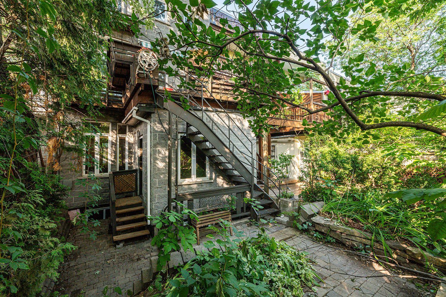 









4082


Rue Drolet

,
Montréal (Le Plateau-Mont-Royal),




QC
H2W2L4

