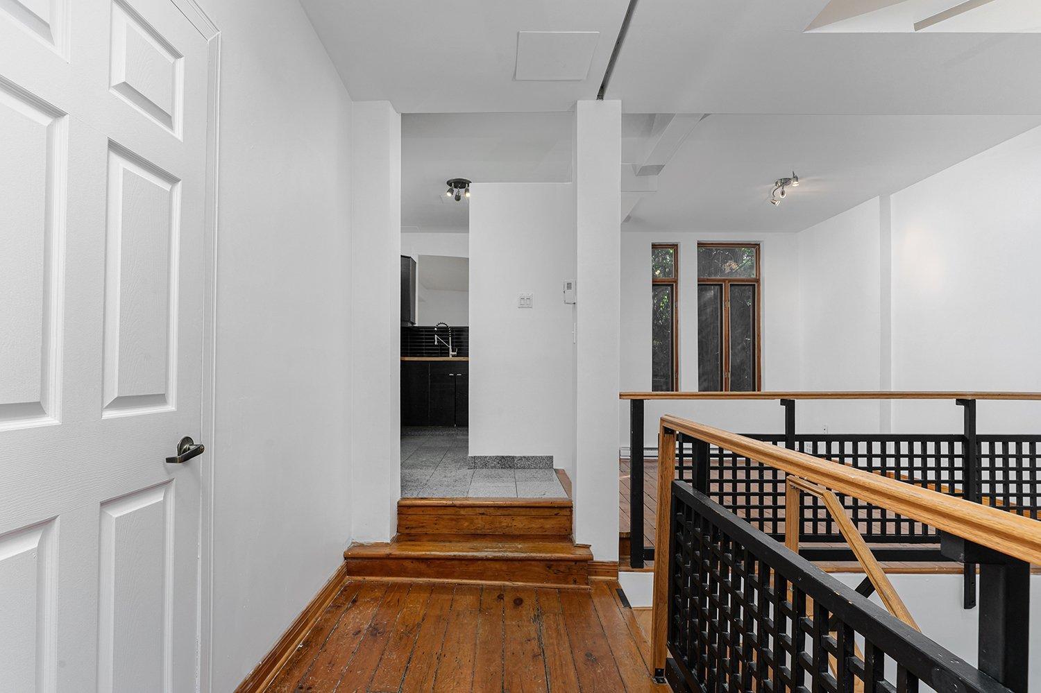 









4082


Rue Drolet

,
Montréal (Le Plateau-Mont-Royal),




QC
H2W2L4

