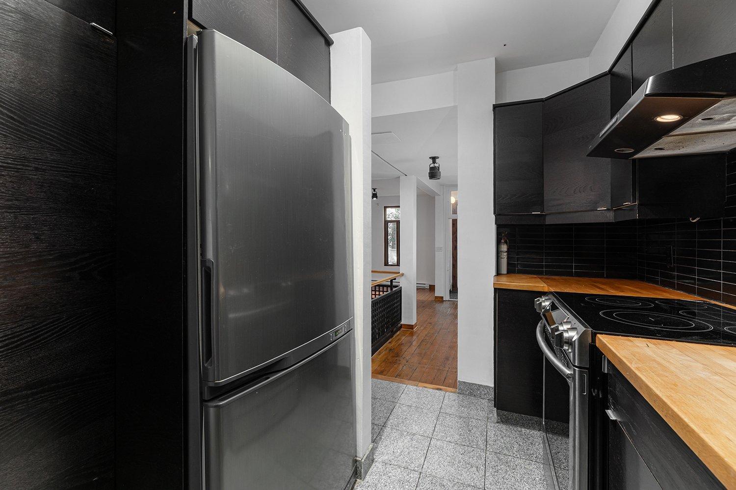 









4082


Rue Drolet

,
Montréal (Le Plateau-Mont-Royal),




QC
H2W2L4


