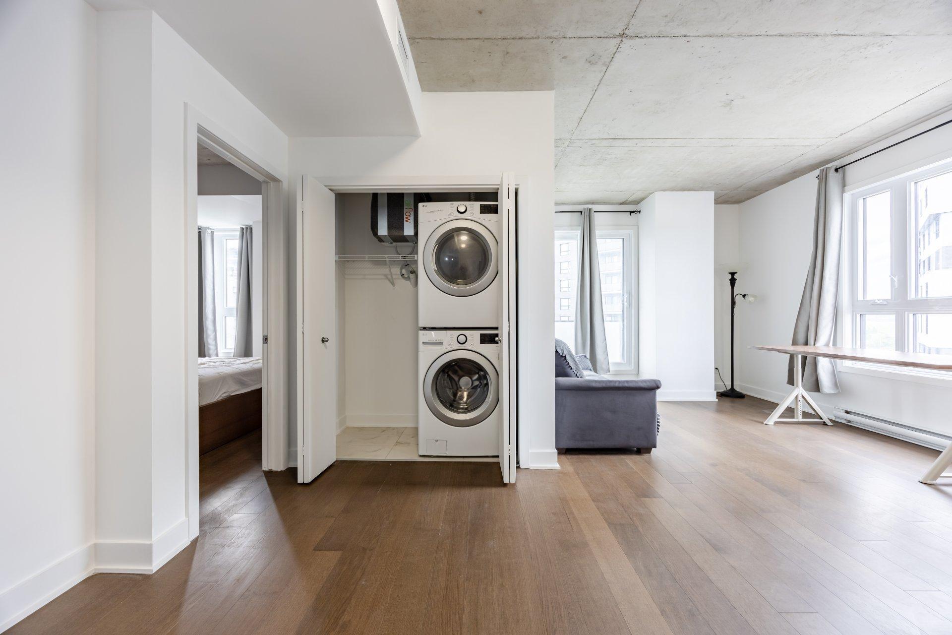 









1700


Rue Viola-Desmond

, 1011,
Montréal (LaSalle),




QC
H8N0H1


