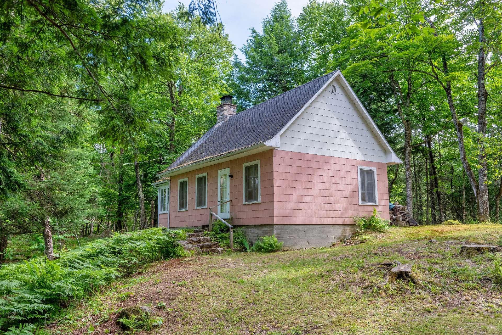 









2335


Rue Labelle

,
Mont-Tremblant,




QC
J8E1T8

