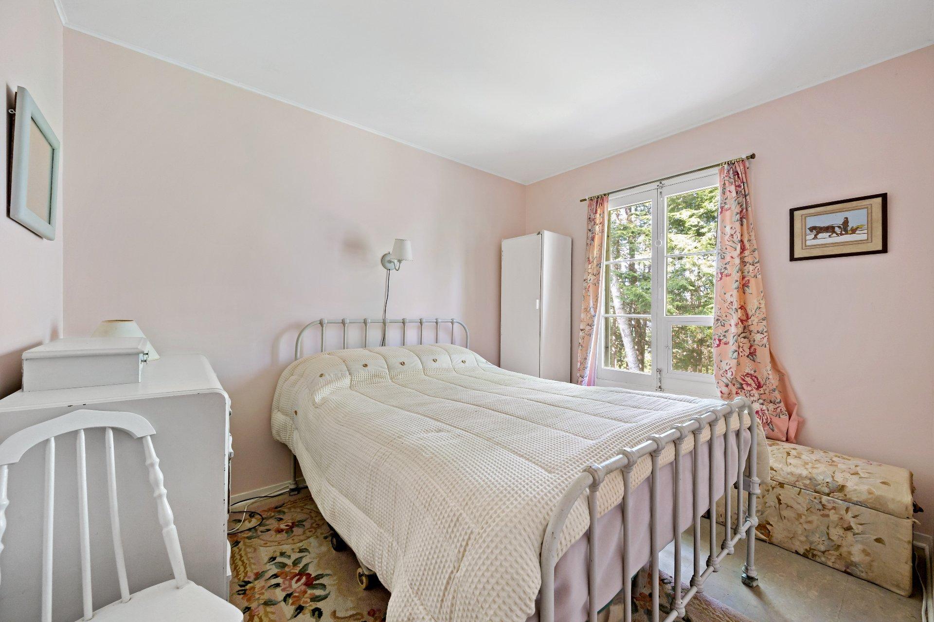 









2335


Rue Labelle

,
Mont-Tremblant,




QC
J8E1T8

