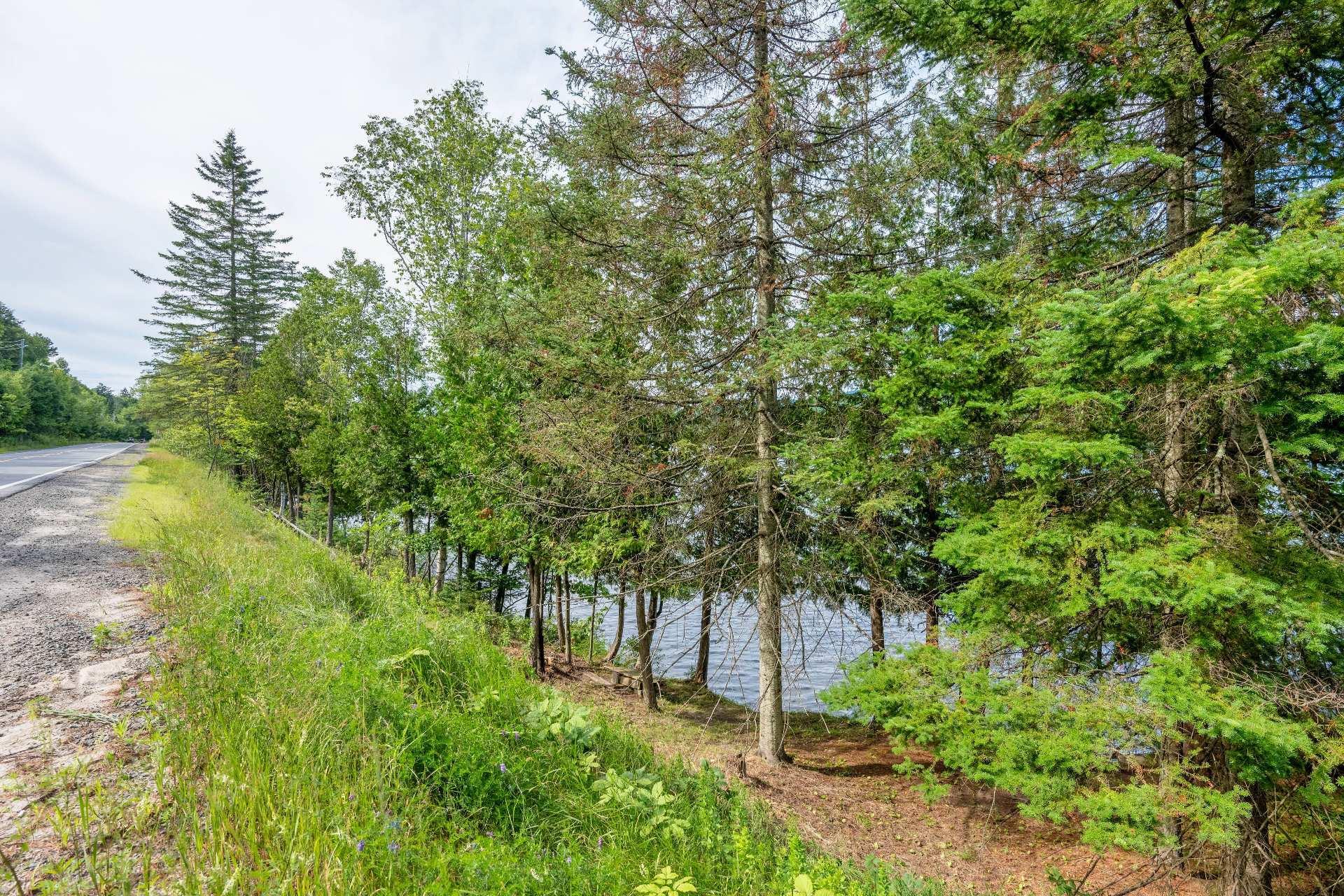 









2335


Rue Labelle

,
Mont-Tremblant,




QC
J8E1T8

