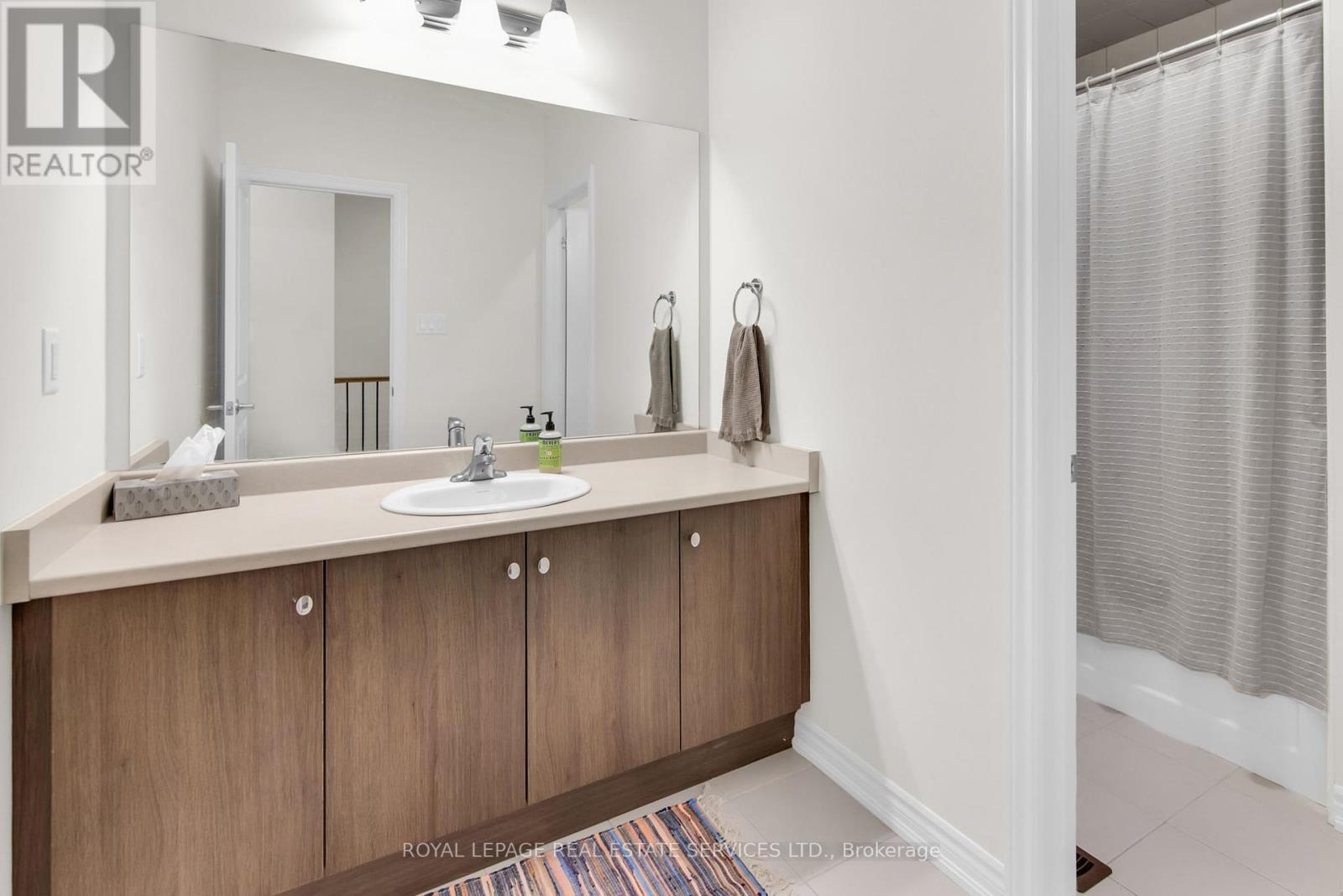 












1437 ALMONTE DRIVE

,
Burlington,




Ontario
L7P3W5

