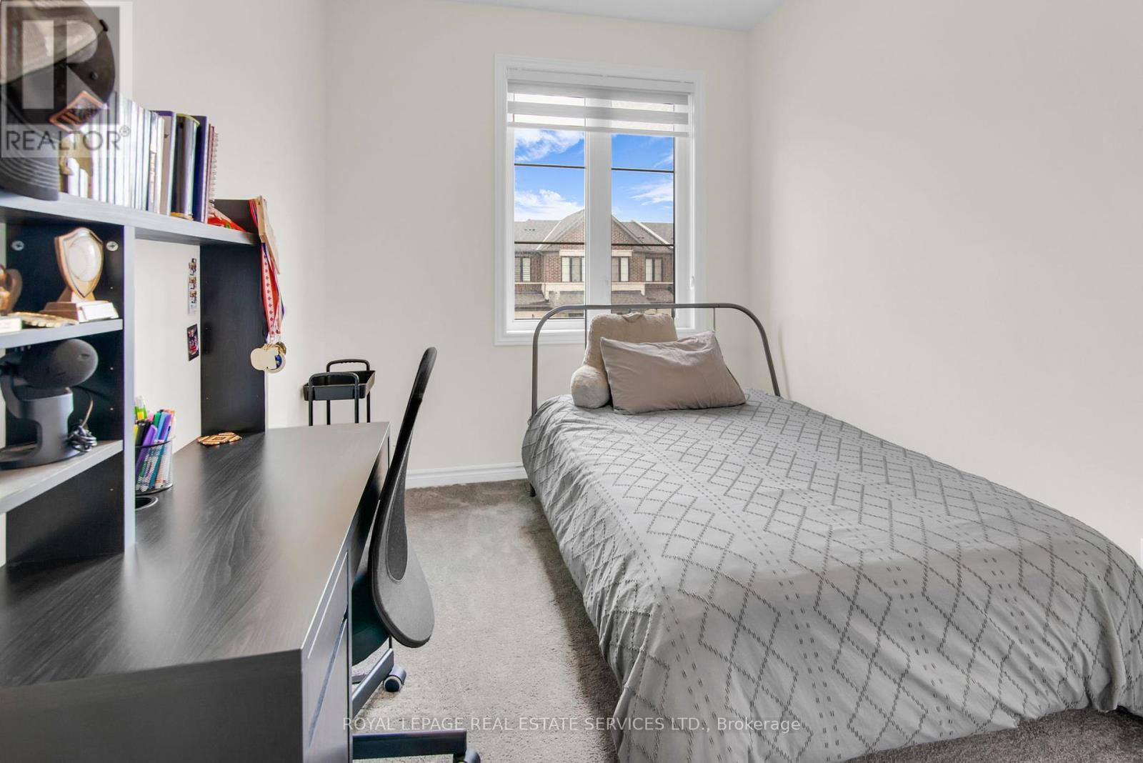 












1437 ALMONTE DRIVE

,
Burlington,




Ontario
L7P3W5

