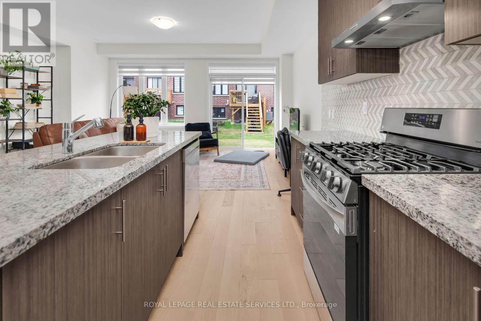 












1437 ALMONTE DRIVE

,
Burlington,




Ontario
L7P3W5

