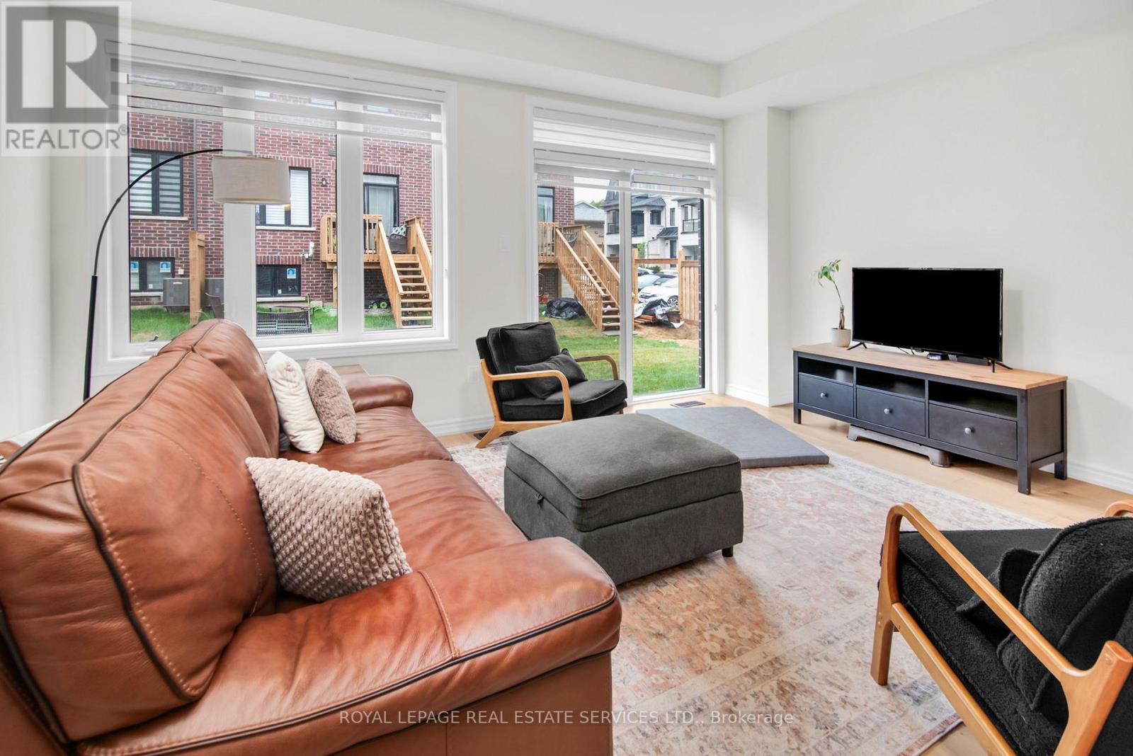 












1437 ALMONTE DRIVE

,
Burlington,




Ontario
L7P3W5

