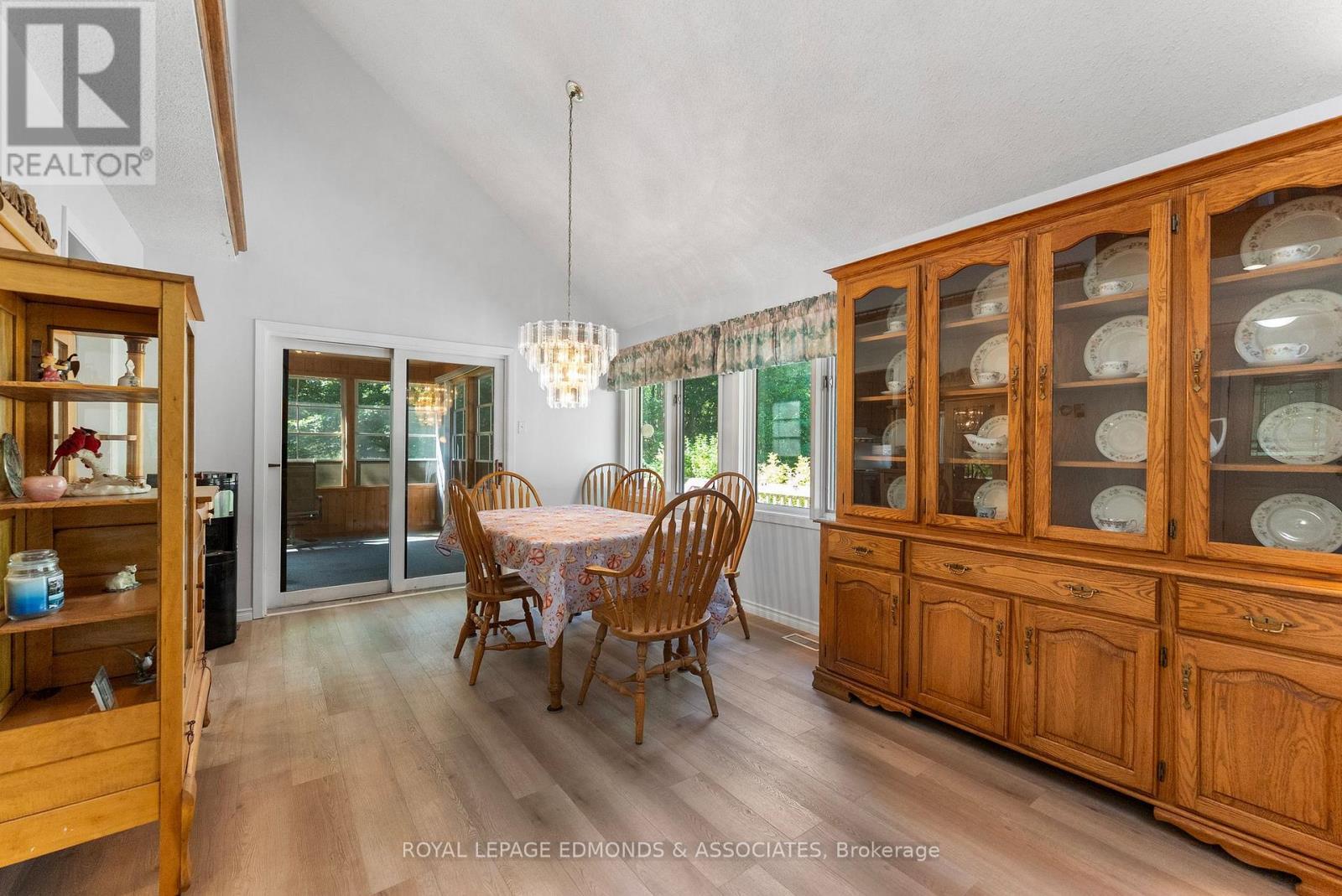 












36 CRESCENT DRIVE

,
Brudenell, Lyndoch and Raglan,




Ontario
K0J2E0

